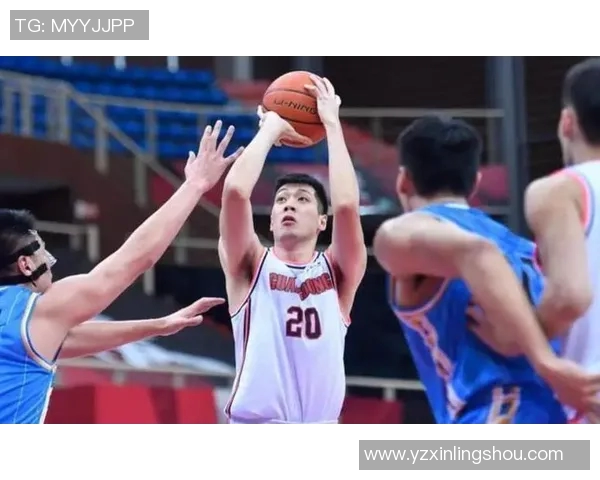 任骏飞领衔广东队奋战CBA季后赛展现篮球风采与团队精神